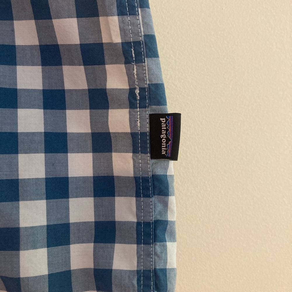 Patagonia Organic Cotton Blue and White Checkered Men's Shirt - Picture 3 of 7